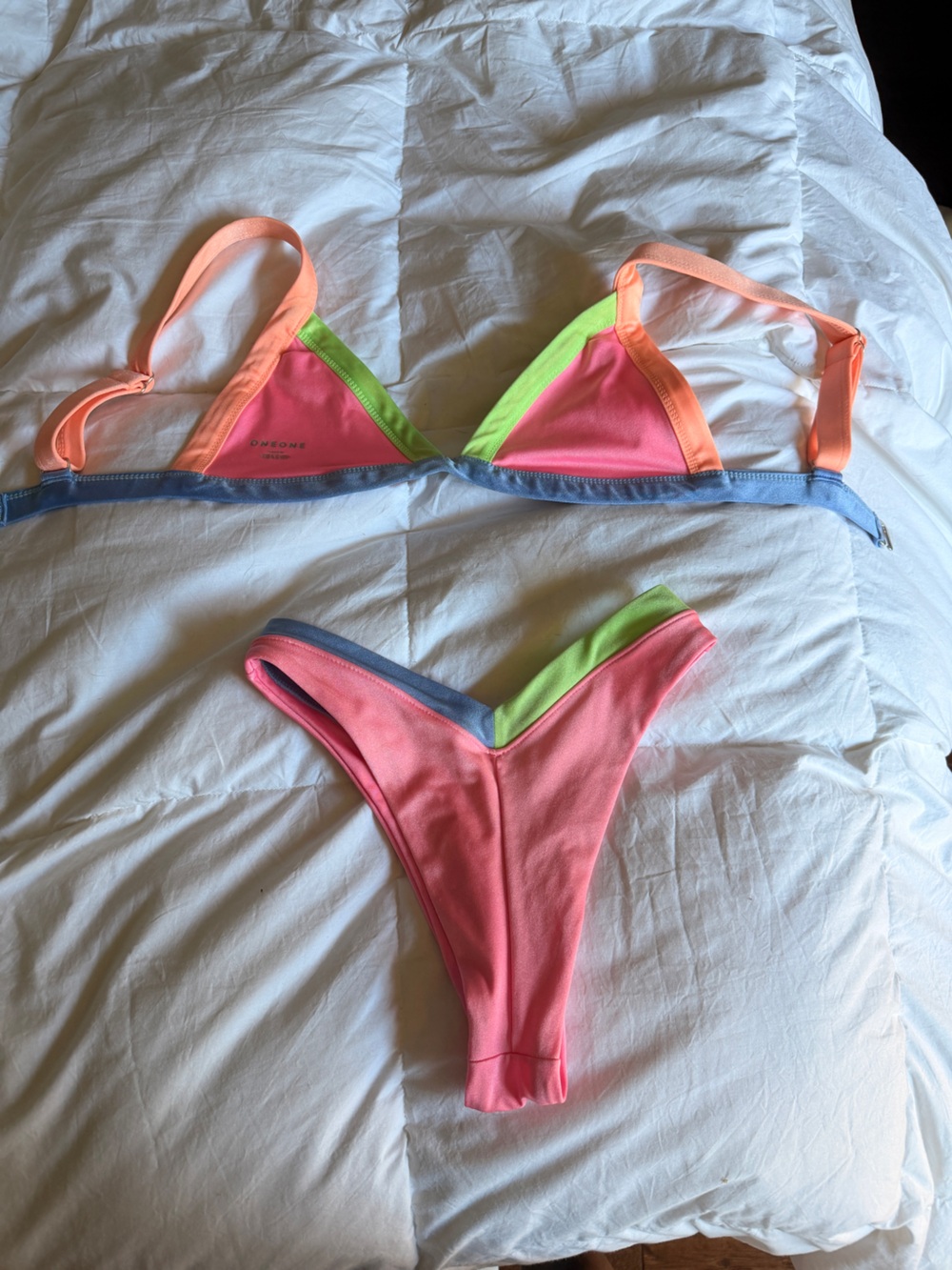 Oneone bikini - Picture 2 of 2